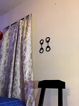 Snapshot of Matt_your_master_ chatting on October 15, 2025, 10:12 am Matt your master online show from October 15, 2025, 10:12 am