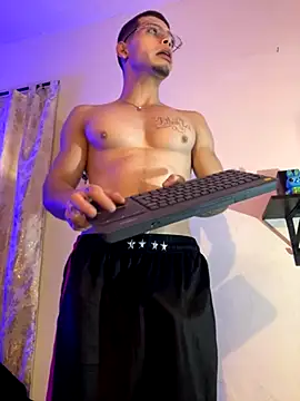 Snapshot of Matt_your_master_ chatting on October 28, 2025, 11:53 am Matt your master online show from October 28, 2025, 11:53 am