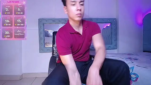 Snapshot of Andrew_Thomas_ chatting on November 2, 2025, 4:06 am Andrew Thomas online show from November 2, 2025, 4:06 am