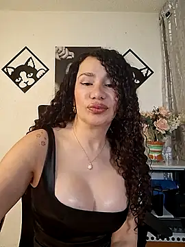 Lina 444 online show from February 17, 2026, 12:30 am