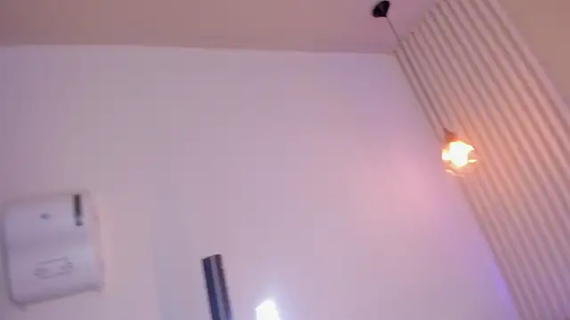 Snapshot of rossvega chatting on September 27, 2025, 7:42 pm rossvega online show from September 27, 2025, 7:42 pm