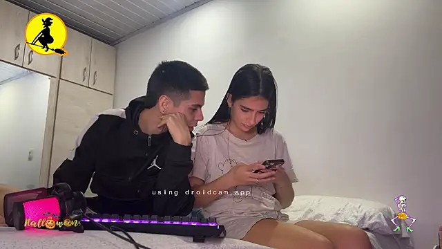 Snapshot of vipxxx2 chatting on October 25, 2025, 4:33 am vipxxx2 online show from October 25, 2025, 4:33 am