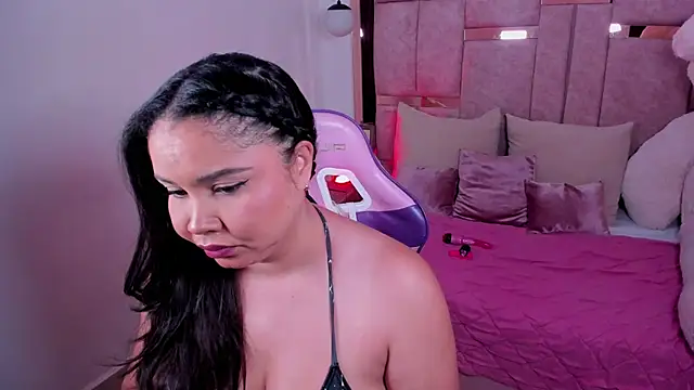 manuela norton online show from September 22, 2025, 5:52 pm