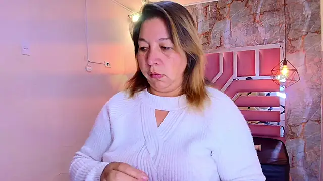 MaylinRosse  online show from April 10, 2026, 6:59 pm