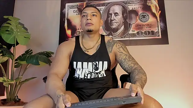 chrizmacgregor online show from December 15, 2025, 2:06 am