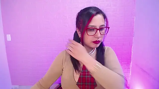 Sara1126  online show from September 28, 2025, 4:08 am