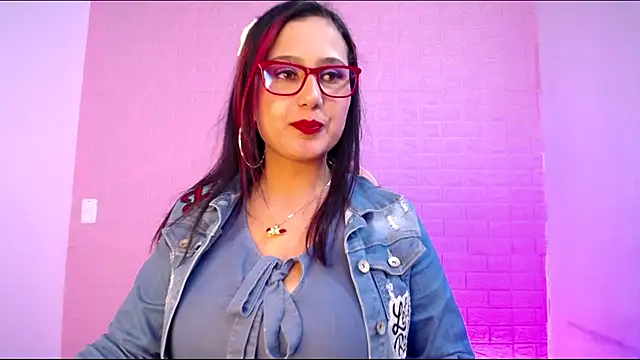 Sara1126  online show from October 18, 2025, 4:03 am