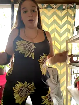 Snapshot of blondefun3818 chatting on October 5, 2025, 8:21 pm blondefun3818 online show from October 5, 2025, 8:21 pm