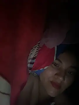 lunasexyhot18 online show from October 26, 2025, 6:25 am