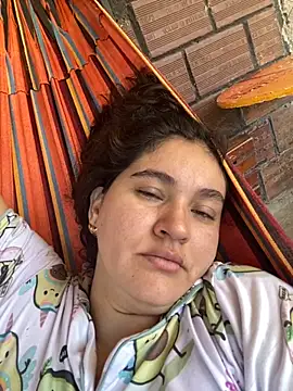 lunasexyhot18 online show from October 25, 2025, 4:51 pm