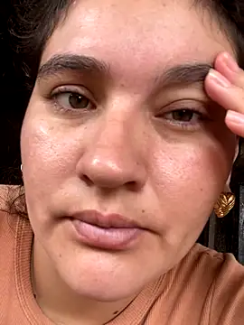 lunasexyhot18 online show from October 14, 2025, 5:24 pm