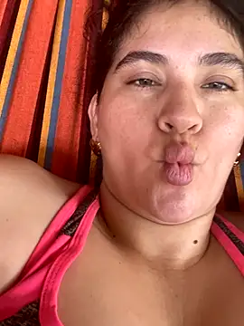 lunasexyhot18 online show from October 13, 2025, 4:19 pm