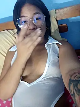 Snapshot of little_onixx chatting on October 10, 2025, 11:11 am little onixx online show from October 10, 2025, 11:11 am