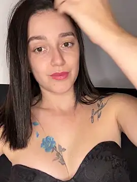 Ayla Sy online show from September 18, 2025, 11:52 pm