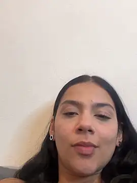 Snapshot of Mia_fire666 chatting on December 2, 2025, 5:20 am Mia fire666 online show from December 2, 2025, 5:20 am