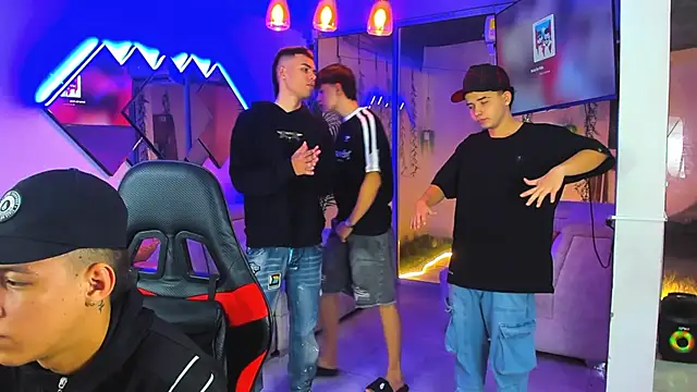 Houseofwarrios online show from April 18, 2026, 5:32 am