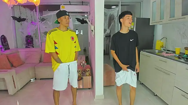 Snapshot of Houseofwarrios chatting on October 3, 2025, 5:53 am Houseofwarrios online show from October 3, 2025, 5:53 am