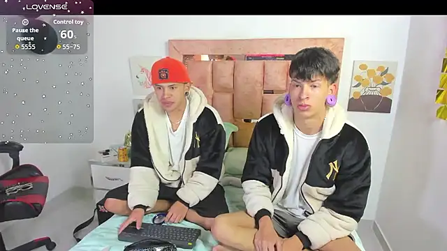 DemianSalvatore online show from January 11, 2026, 3:19 pm