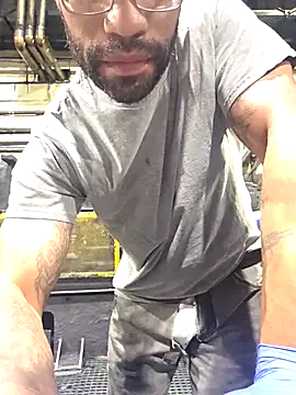 Justahungdad online show from October 7, 2025, 11:22 am