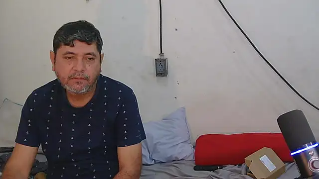 P4NT0J4 online show from April 12, 2026, 5:44 am