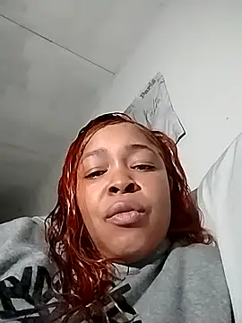 Snapshot of aquasgift chatting on October 8, 2025, 8:27 am aquasgift online show from October 8, 2025, 8:27 am