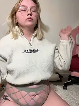 lame cat online show from October 18, 2025, 1:18 am