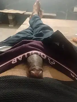 Snapshot of VickyMonster5 chatting on November 14, 2025, 5:27 pm VickyMonster5 online show from November 14, 2025, 5:27 pm