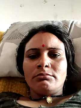 Snapshot of Hotruvi chatting on July 1, 2026, 6:58 am Hotruvi online show from July 1, 2026, 6:58 am