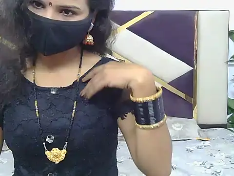 Snapshot of Lovelyy-couple chatting on September 20, 2025, 8:30 am Lovelyy-couple online show from September 20, 2025, 8:30 am