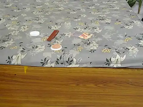 Snapshot of Lovelyy-couple chatting on September 28, 2025, 6:42 am Lovelyy-couple online show from September 28, 2025, 6:42 am