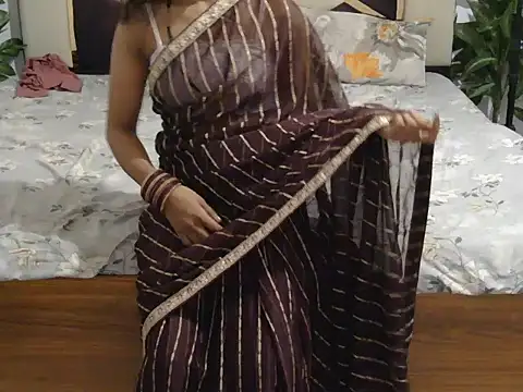 Snapshot of Lovelyy-couple chatting on September 23, 2025, 6:31 am Lovelyy-couple online show from September 23, 2025, 6:31 am