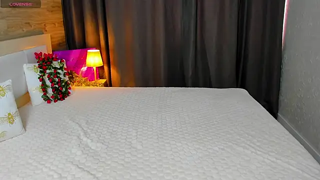 Alisa Glamour online show from September 29, 2025, 12:33 pm