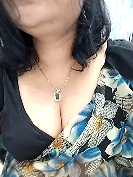 Snapshot of divya-jannu chatting on October 21, 2025, 5:23 pm divya-jannu online show from October 21, 2025, 5:23 pm