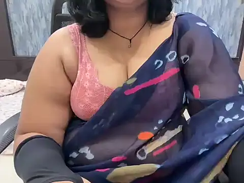 Snapshot of divya-jannu chatting on October 2, 2025, 4:43 pm divya-jannu online show from October 2, 2025, 4:43 pm