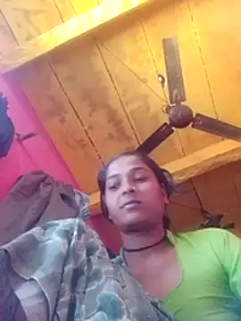 Snapshot of Hot_reshmaji chatting on March 4, 2026, 6:32 am Hot reshmaji online show from March 4, 2026, 6:32 am