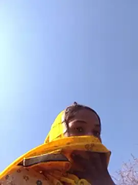 Hot reshmaji online show from December 16, 2025, 7:23 am