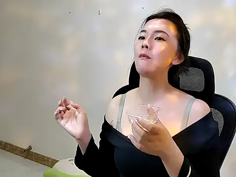 Snapshot of sallycui chatting on September 25, 2025, 11:00 pm sallycui online show from September 25, 2025, 11:00 pm