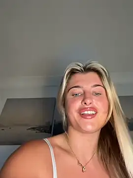 Snapshot of BabyBluexox chatting on June 5, 2026, 8:20 am BabyBluexox online show from June 5, 2026, 8:20 am
