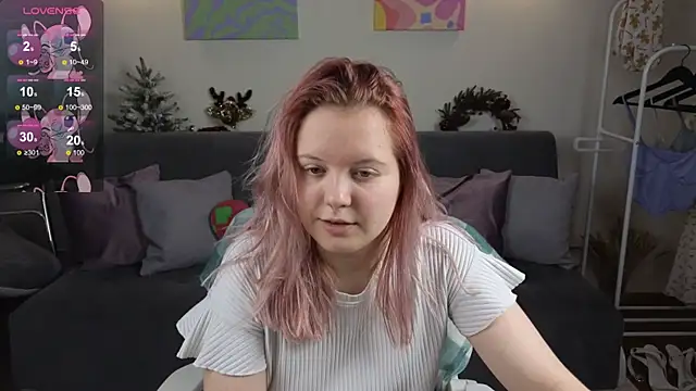 RoseThomas  online show from January 7, 2026, 9:03 am