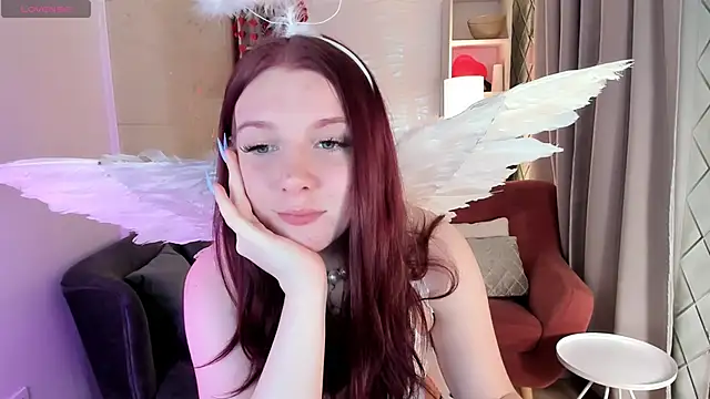 Layla Glam online show from February 11, 2026, 8:31 pm