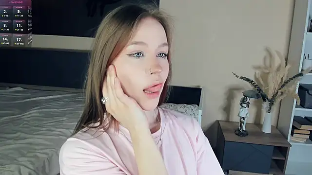 MaliaBourraine online show from February 15, 2026, 7:51 am