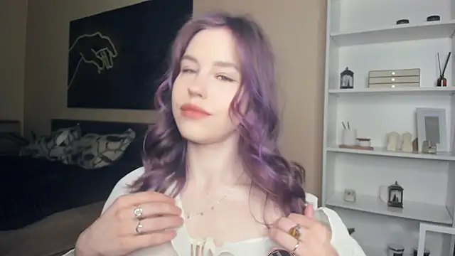 Snapshot of MaliaBourraine chatting on June 11, 2026, 7:27 am MaliaBourraine online show from June 11, 2026, 7:27 am