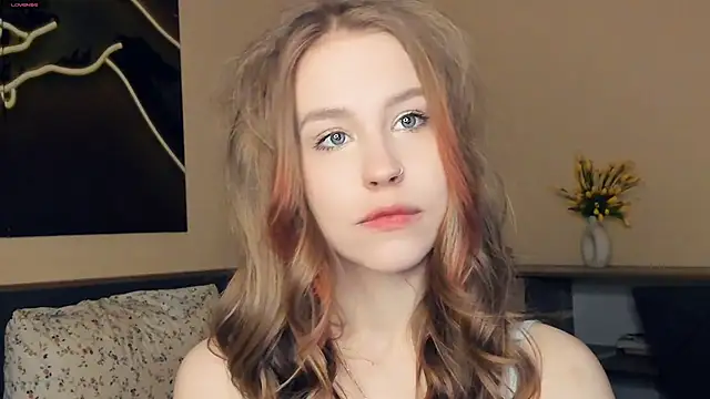 MaliaBourraine online show from March 25, 2026, 7:19 am