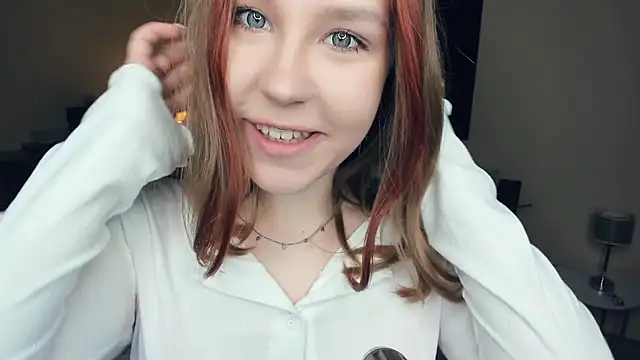 MaliaBourraine online show from September 23, 2025, 9:05 am