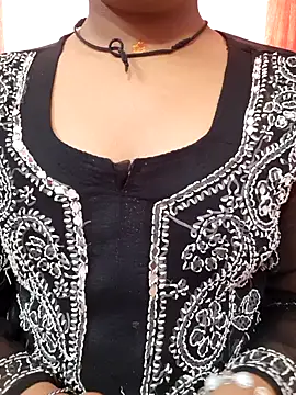 pari rani7 online show from December 17, 2025, 3:44 am