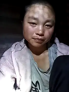 Snapshot of clara-cute chatting on October 18, 2025, 12:51 pm clara-cute online show from October 18, 2025, 12:51 pm