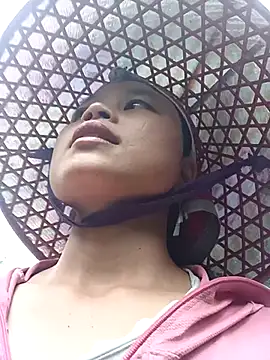 Snapshot of clara-cute chatting on October 14, 2025, 2:01 am clara-cute online show from October 14, 2025, 2:01 am