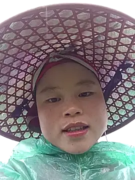 Snapshot of clara-cute chatting on October 20, 2025, 12:34 am clara-cute online show from October 20, 2025, 12:34 am