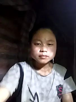 Snapshot of clara-cute chatting on October 17, 2025, 12:40 pm clara-cute online show from October 17, 2025, 12:40 pm