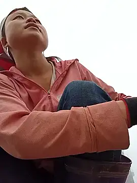 Snapshot of clara-cute chatting on November 5, 2025, 12:14 am clara-cute online show from November 5, 2025, 12:14 am